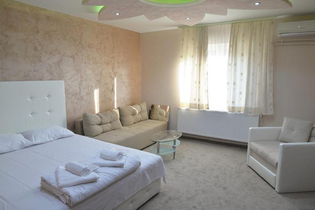 Kruševac Villa Lunar Lux المظهر الخارجي الصورة